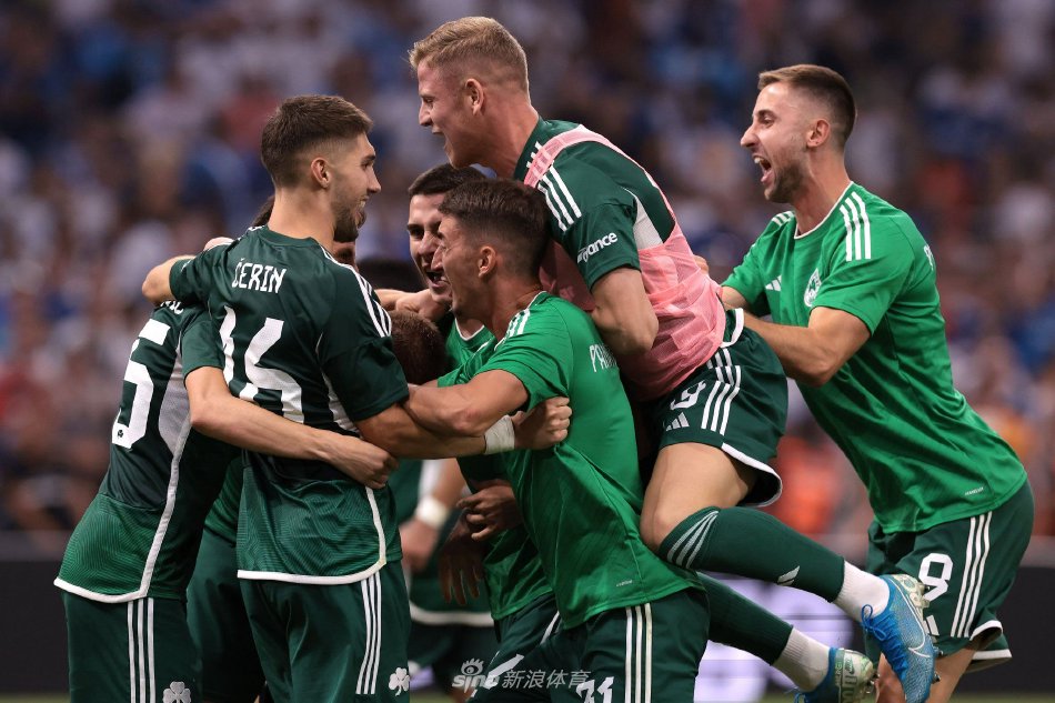 更反映了云 更反映了云