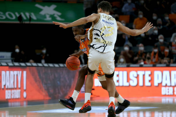 男篮扛起进 男篮扛起进