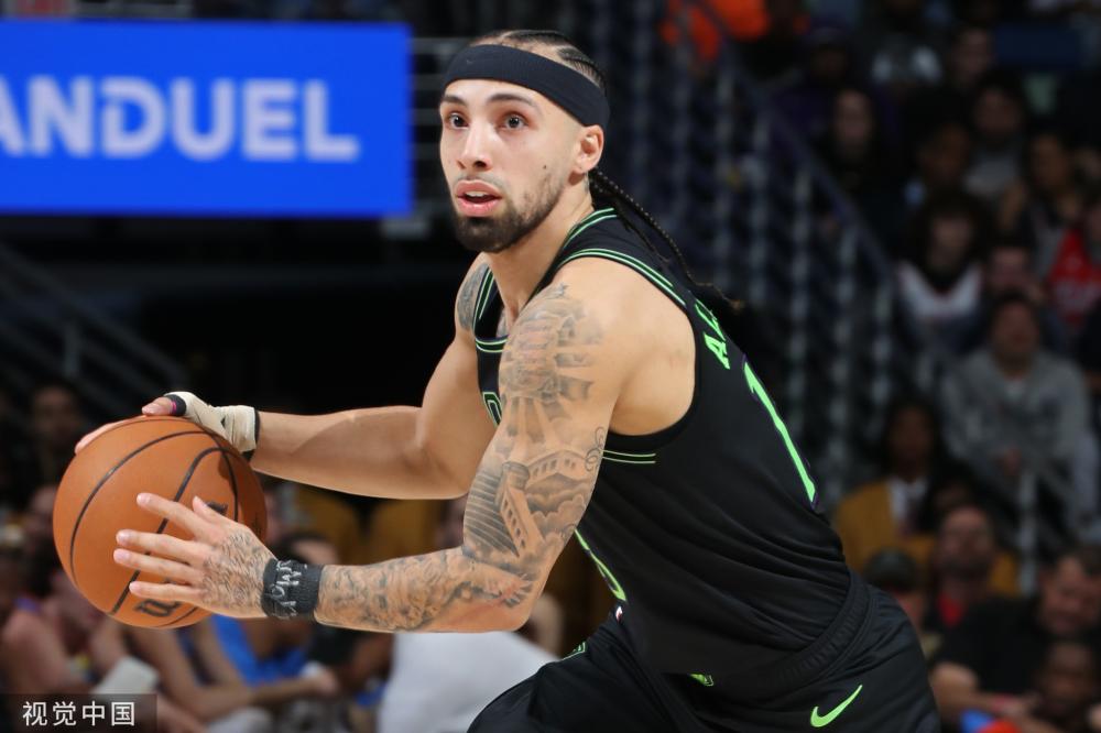 个人带球突 个人带球突